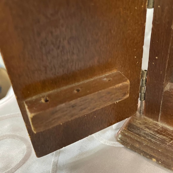 Vintage 1970's The King Of Arms Small Wooden Coaster Set Kings Pub. - Picture 10 of 10